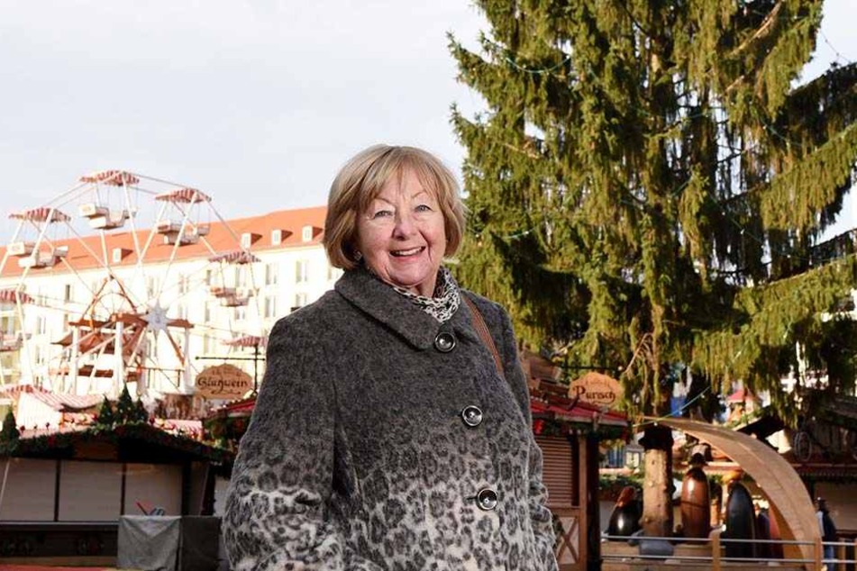 Helga Schöne (83) besuchte am Sonntag „ihre“ Fichte.