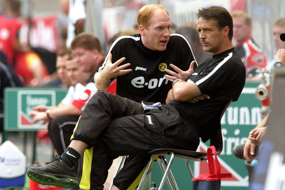 Matthias Sammer 2003 als BVB-Coach mit seinem Assistenten Uwe Neuhaus. Gemeinsam wurden sie mit Dortmund Deutscher Meister.