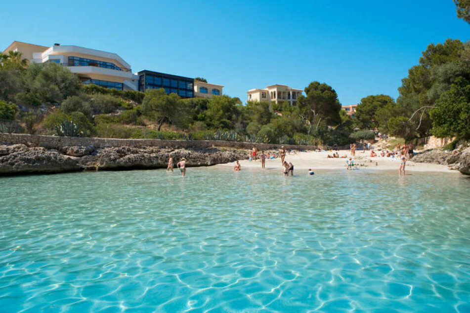 Der Robinson Club Cala Serena hat sogar eine eigene Badebucht.