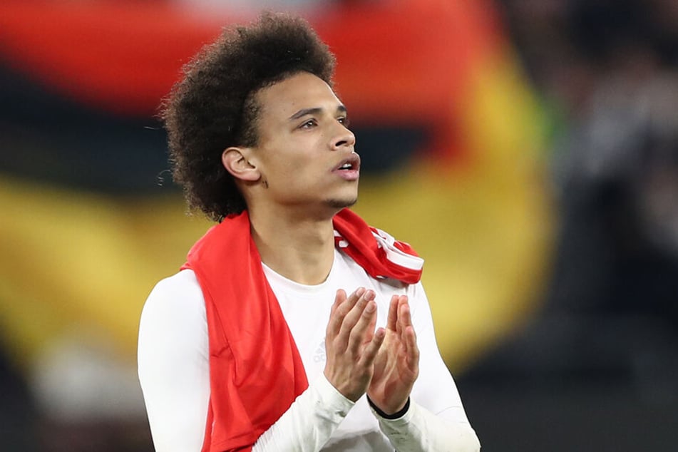 Leroy Sané zeigte auf dem Platz eine gute Leistung, wurde währendessen von deutschen Anhängern als "Neger" angefeindet.