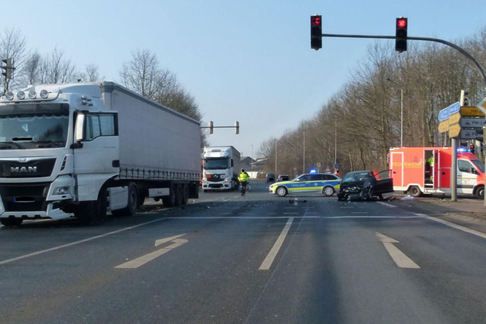 Der Lkw fuhr in das Auto der 46-Jährigen.