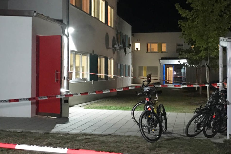 In einer Asylunterkunft in Niederbayern wurde eine Feuer gelegt.