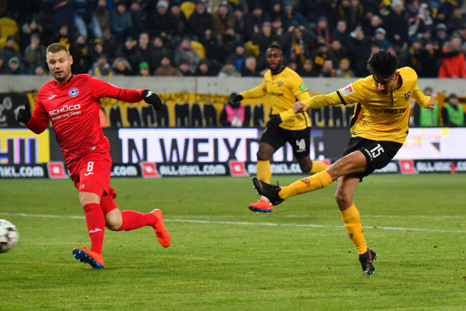 Sein Debüt-Treffer: Osman Atilgan (r.) netzt zum 1:0 gegen Bielefeld ein.