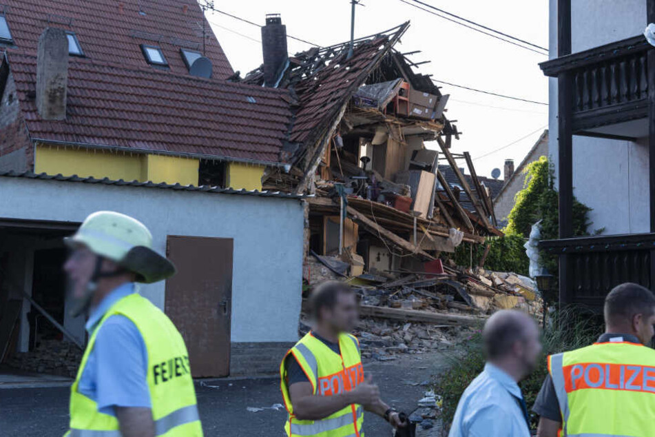 Das Wohnhaus war nur noch ein Haufen Schutt und Asche (Symbolfoto).