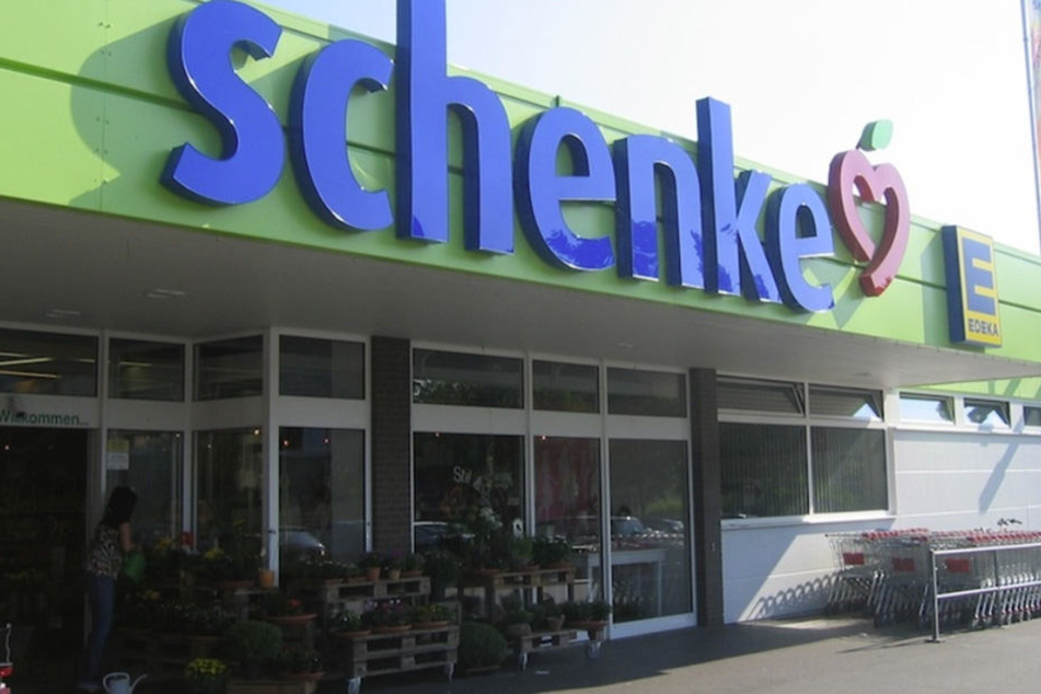 Eine dreiste Diebin wollte sich im Edeka-Schenke an der Rhedaer Straße kostenlos bedienen.