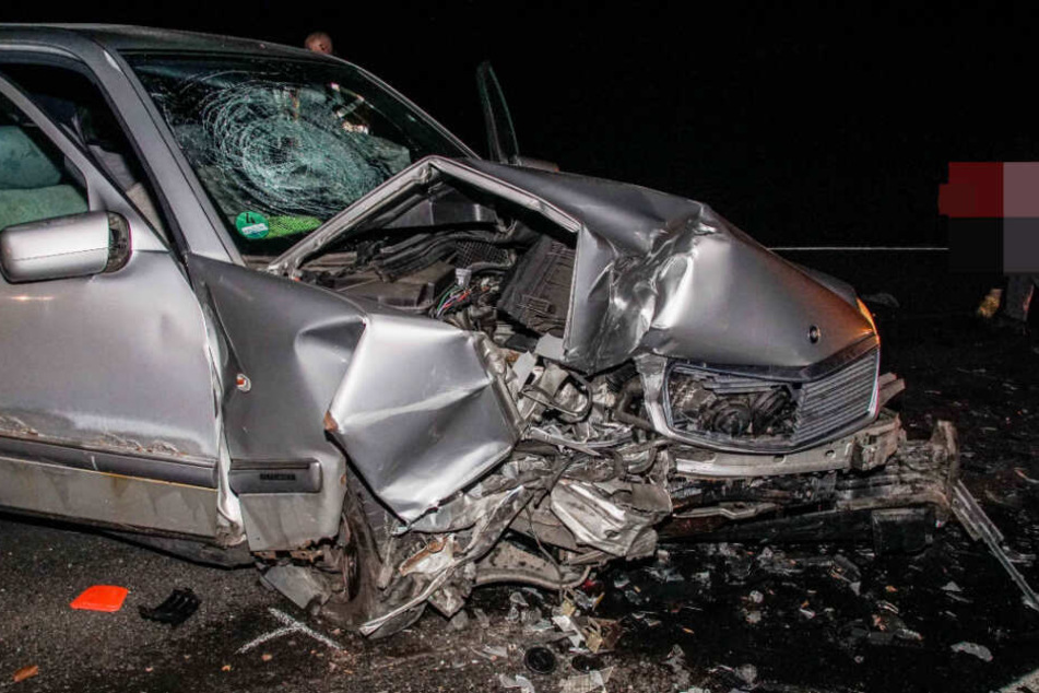 Das Auto wurde völlig zerstört.
