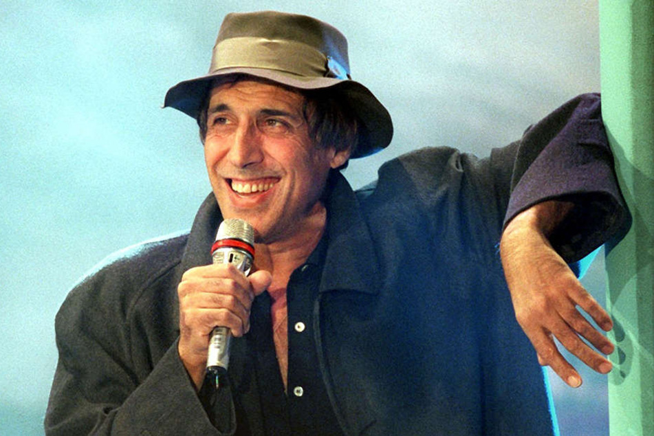 Der italienische Schauspieler, Produzent und Sänger Adriano Celentano bei einem Auftritt im Oktober 1994.
