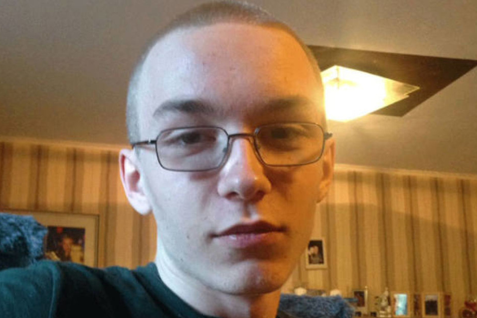 Bildquelle anzeigenMarcel H. (19) hat gestanden, zwei Menschen mit insgesamt 100 Messerstichen getötet zu haben.