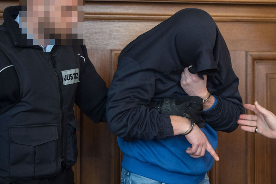 Der Angeklagte 41-Jährige vor Gericht.