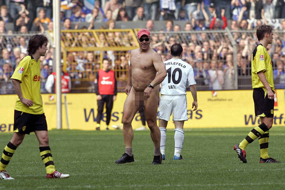 2005 flitzte Ernie durchs Westfalenstadion und sorgte für eine Unterbrechung des Spiels zwischen Borussia Dortmund und Arminia Bielefeld.