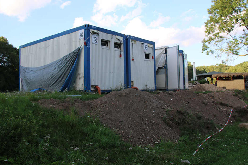 Die Container sind der derzeitige Ersatz-Unterschlupf für die Vereinsmitglieder.