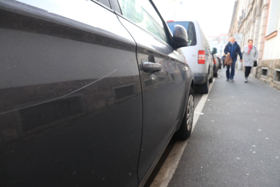 Immer wieder soll der junge Mann nachts Autos zerkratzt haben.