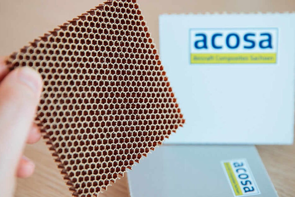 Aus solchen Hightech-Waben werden Bodenplatten für Airbus-Jets hergestellt.
