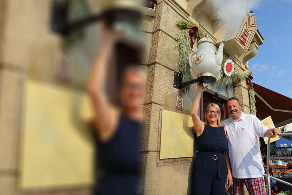 Tradition verpflichtet! Cornelia und Matthias Mütze von der Konditorei Müller freuen sich über ihr neues Wahrzeichen.