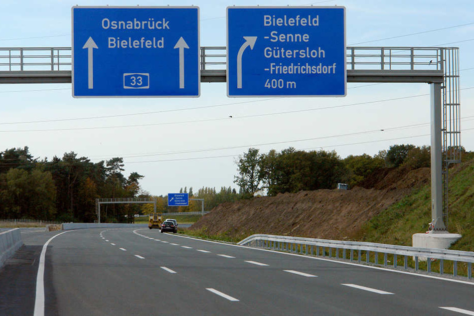 Auf der A2 und der A33 kam es nach Unfällen zu Behinderungen.