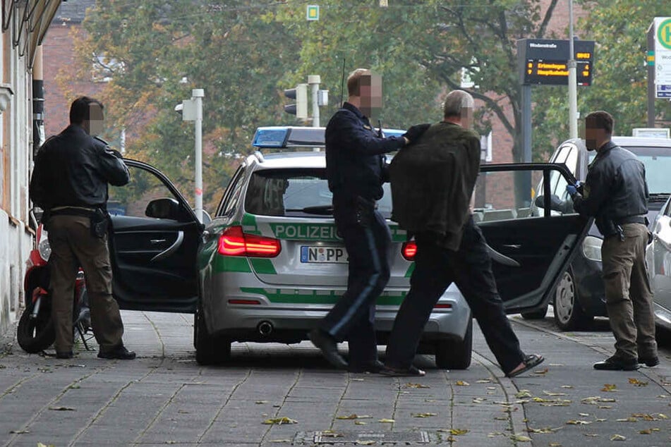 Die Polizei hat am Samstag in Nürnberg einen Reichsbürger festgenommen.