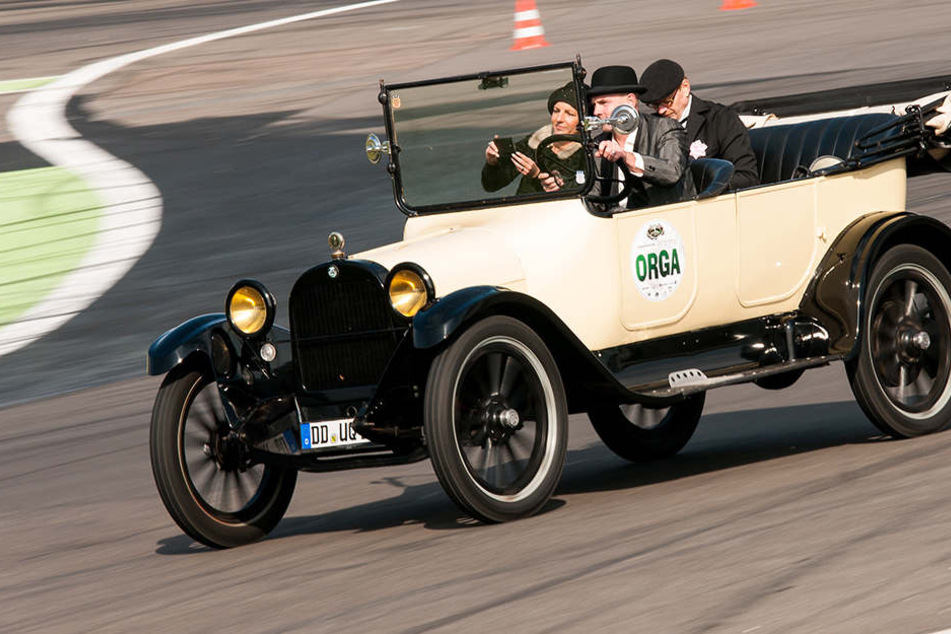 Ob alt oder neu, jedes Baujahr ist bei der MOPO-Cabrio-Rallye willkommen.
