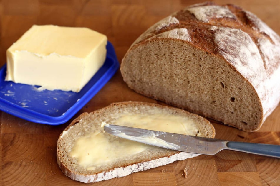 Bei Brot und Brötchen gab es im Juli erneut einen Preisanstieg. Auch Butter ist teurer geworden.