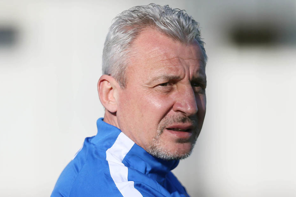 Die Grabenkämpfe stören Pavel Dotchev und sein Team in der Vorbereitung.