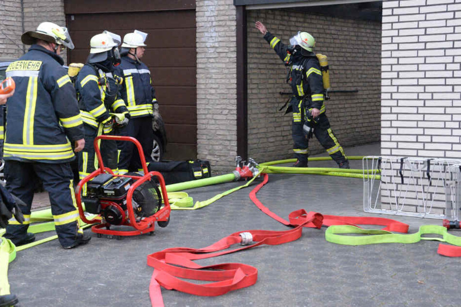 Mit dem Lüfter wurde das Haus von dem Qualm befreit.