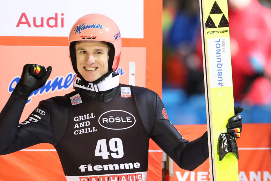 Karl Geiger gewann die vergangenen beiden Springen in Val di Fiemme (Italien) und führt den Gesamtweltcup an.