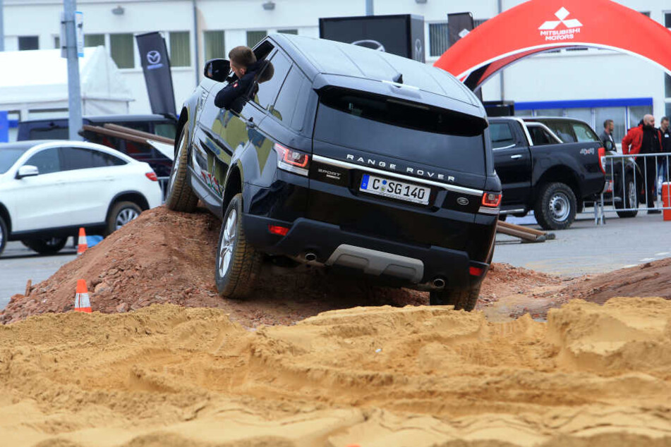 Sand, Kies und spektakuläre Schräglagen gibt‘s auf dem Offroad-Parcours.