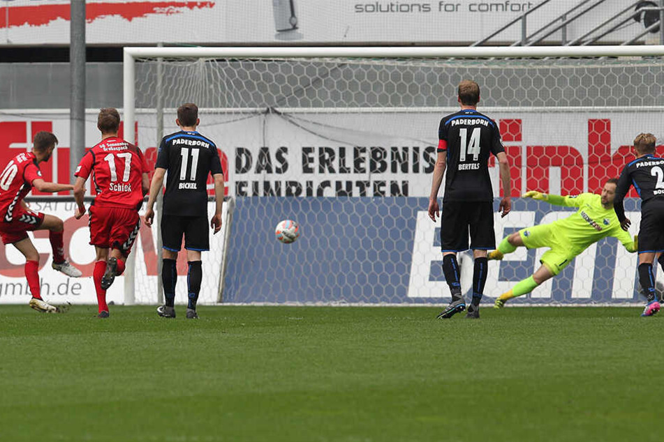 Gleich zweimal trat Röser zum Elfmeter an. Beide Male verwandelte er.
