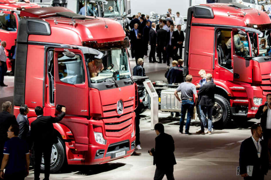 Verschärfen Lastwagen die Krise bei Daimler noch weiter?