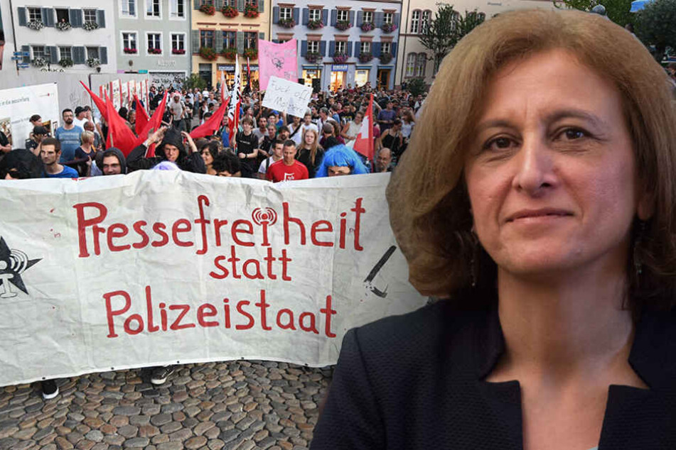 Canan Bayram lief am Sonntagabend bei der Demo für Indymedia mit.
