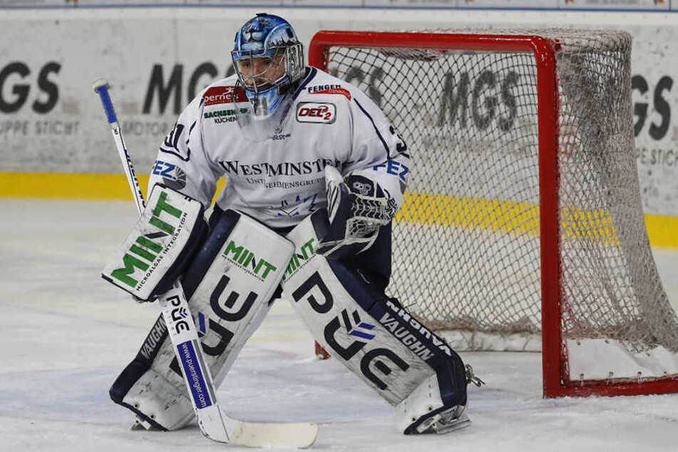 Eislöwen-Keeper Marco Eisenhut hatte beim 2:1-Anschlusstreffer etwas Pech. Seine Vorderleute fingen sich aber im zweiten Drittel und brachten den Sieg nach Hause.