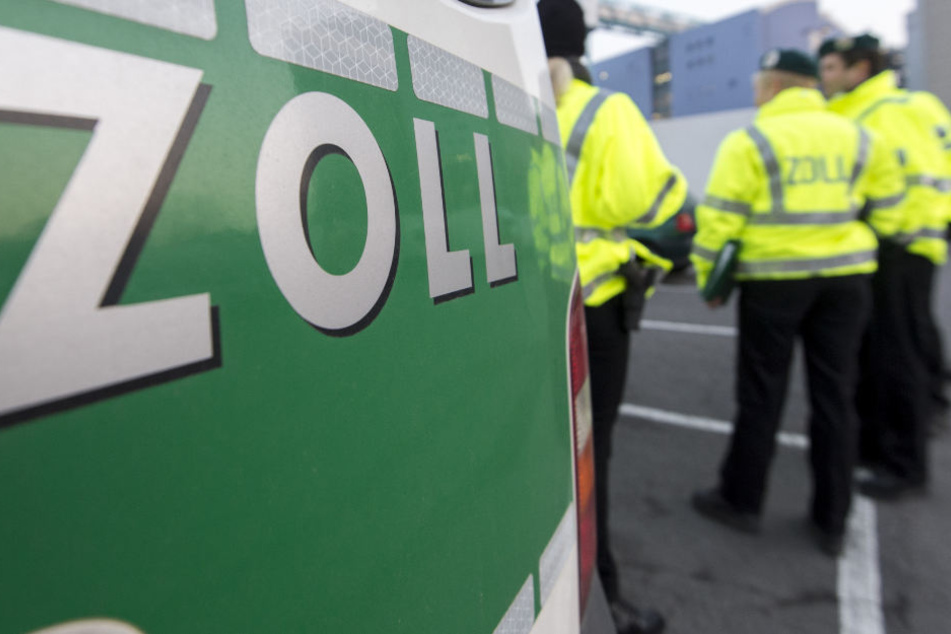 Dem Zoll ist im Kampf gegen Schwarzarbeit ein Schlag gelungen. (Symbolbild)