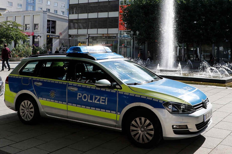Die Polizei suchte gestern im Rosenhof erneut nach Spuren.