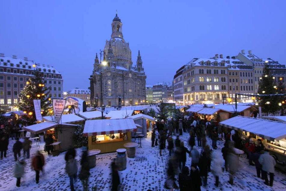 Nachdem der "Advent auf dem Neumarkt" abgebaut ist, soll vom 27.12. bis 9.1. ein neuer Wintermarkt öffnen.
