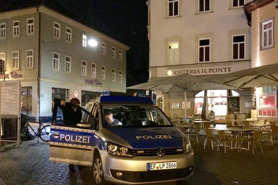 Die Polizei rückte nach dem Vorfall am Wenigemarkt an.