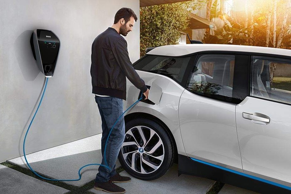 Bis 2025 will BMW 25 elektrifizierte Modelle anbieten.