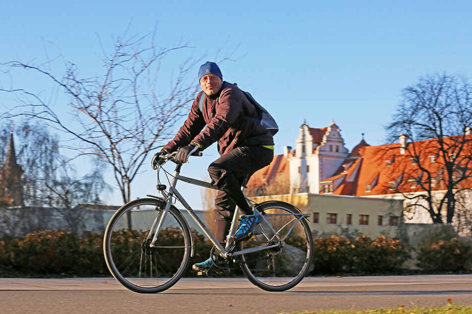 Andreas Schumann (48) bemängelt die fehlenden Radwege in der Innenstadt von
Zwickau.