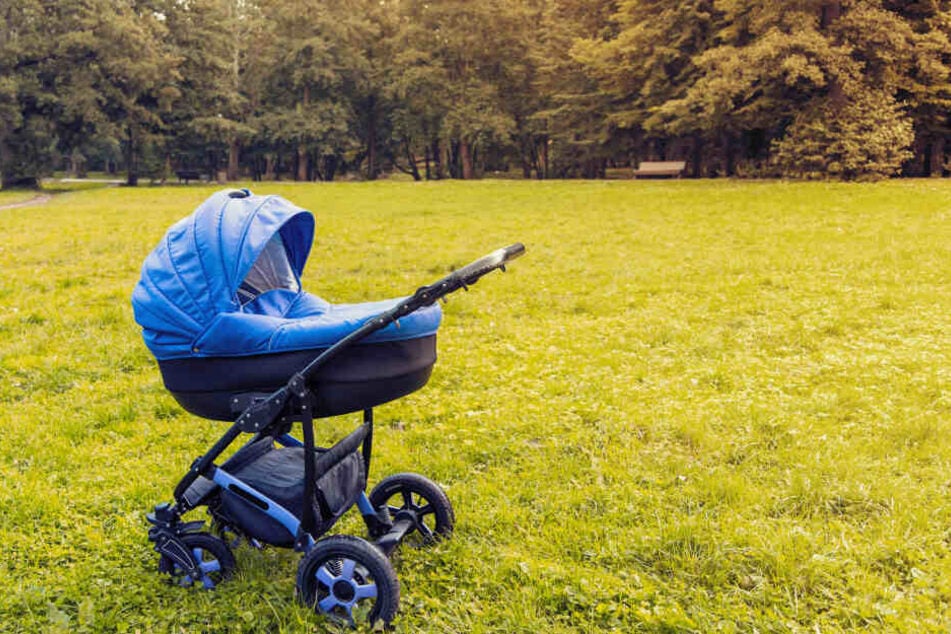 Snezhana (22) hatte ihr Baby im Kinderwagen im Garten abgestellt. (Symbolbild)