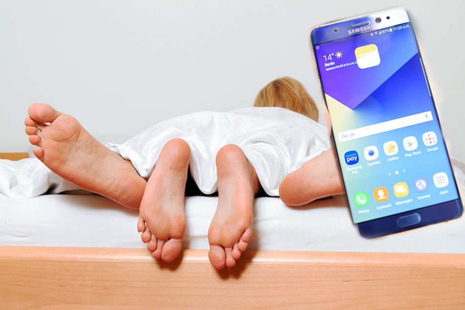 Nur jeder fünfte Deutsche schaltet beim Akt der Liebe sein Handy aus.