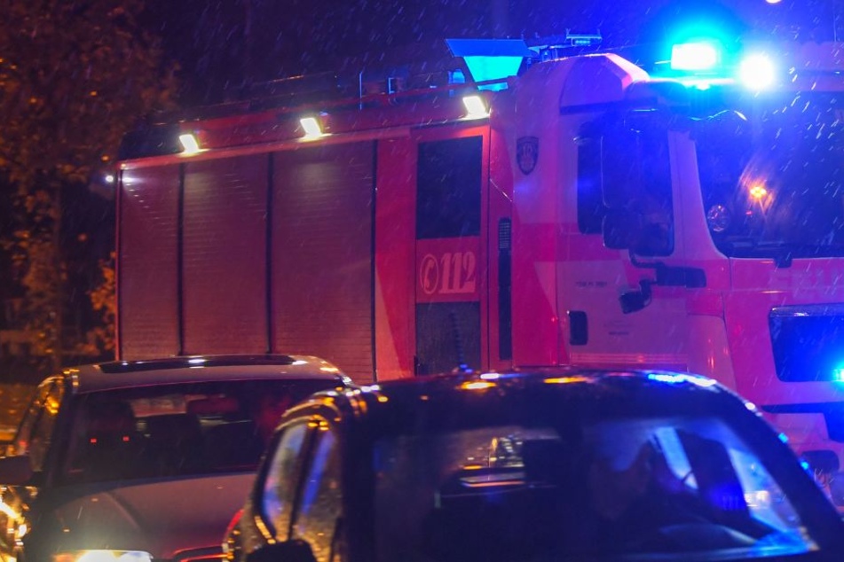 Die Brandursache war zunächst unklar. (Symbolbild)