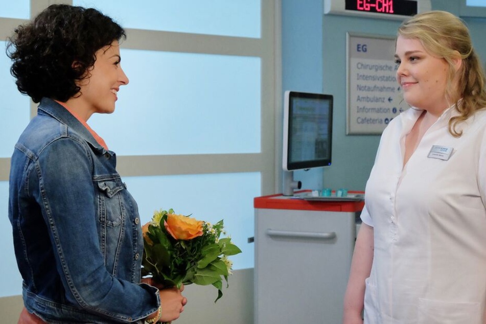 Schwester Miriam hat sich in Rieke, die Enkelin einer Patientin, verliebt. Doch es gibt ein scheinbar unüberwindbares Hindernis.