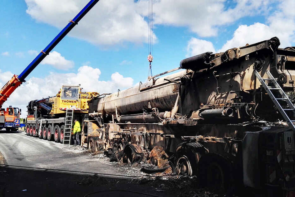 Das Autobahndreieck Nossen bleibt bis auf weiteres gesperrt.