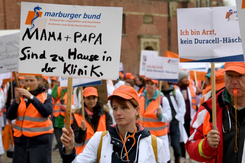 Am Montag rief der Ärztebund "Marburger Bund" bereits in Schleswig-Holstein zum Streik auf, wie hier in Kiel.