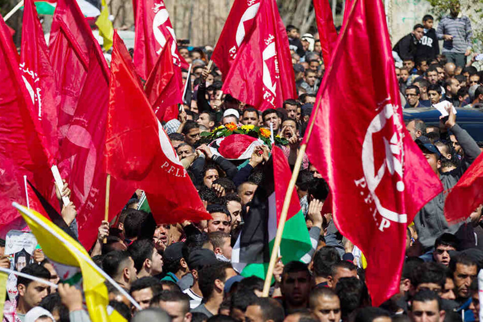 Die PFLP bei er Versammlung zu Ehren von Mutaz Washaha.