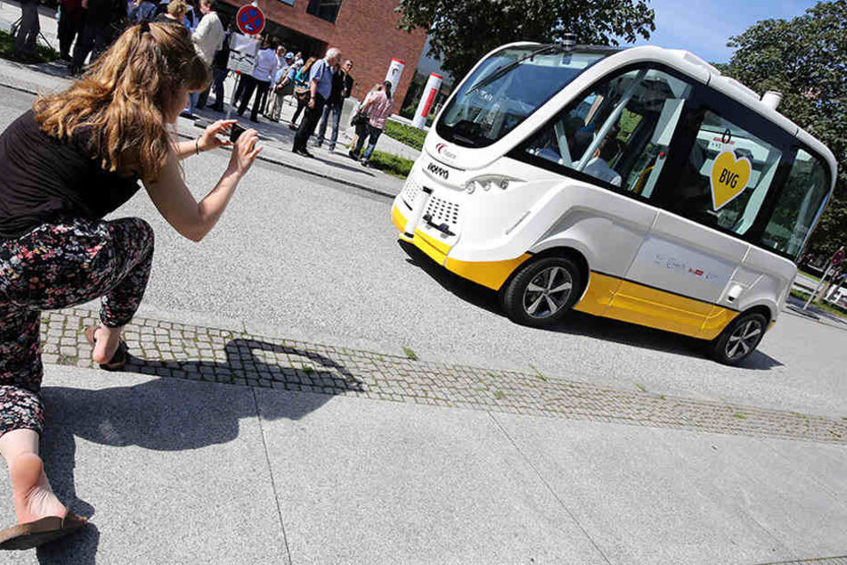 Berlin hat ab Frühjahr 2018 ein neues Fotomotiv zu bieten: die autonomen Kleinbusse auf dem Charité-Gelände.
