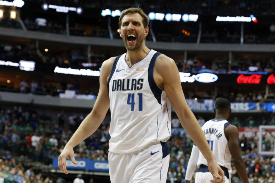 Nowitzki feierte die größten Erfolge seiner Karriere bei den Dallas Mavericks, beendete dort seine Karriere als Profi-Basketball-Spieler.