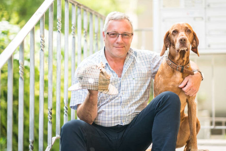 Immer an der Seite von Privatdetektiv Lutz Peschel (60): Spürhund Elek (9), ein Ungarischer Vorstehhund.