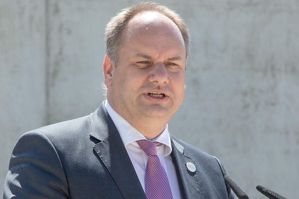 Dresdens Oberbürgermeister Dirk Hilbert will kein Steuergeld für den Fernsehturm bereitstellen.