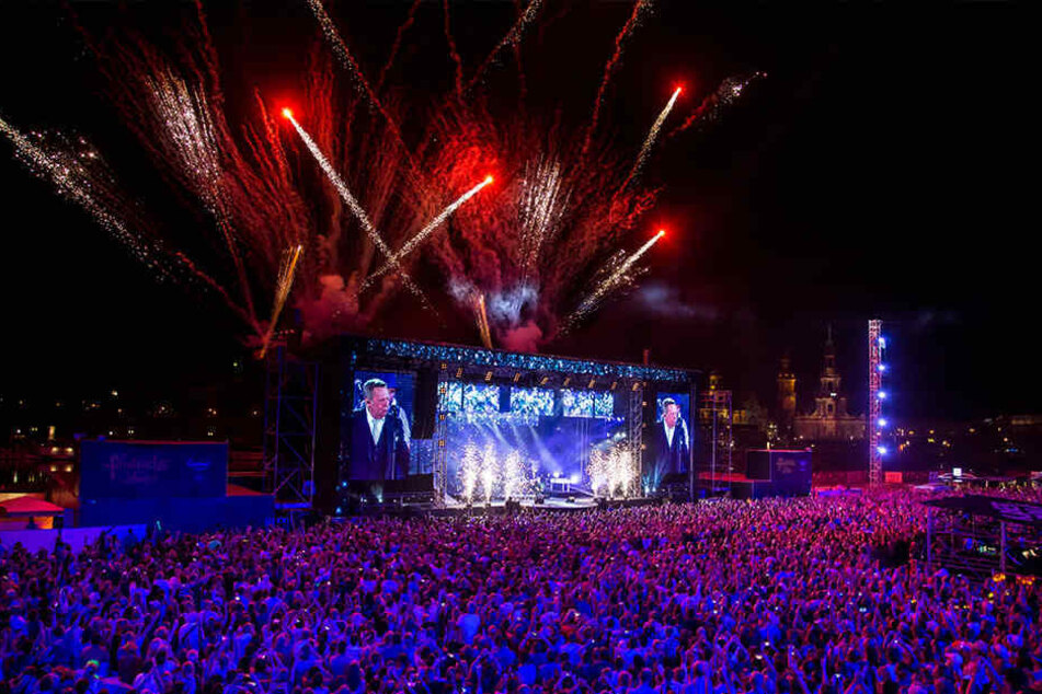 Manch einer sah schon die bald startende Open-Air-Saison samt der Kaisermania am Dresdner Elbufer in Gefahr.
