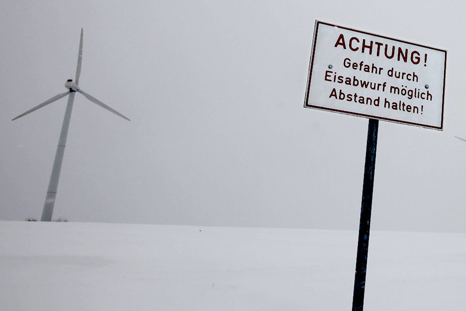 Windräder wirbeln größere Mengen Eis durch die Gegend (Symbolbild).