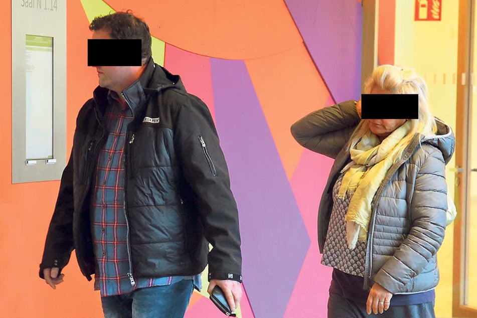Bio-Rabiat: Uwe S. (43) und Carita K. (51) auf dem Weg zum Richter.